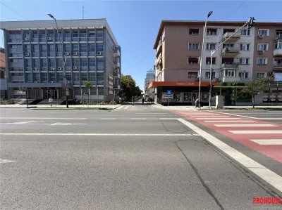 SPATIU COMERCIAL 100 MP â€“ POZITIE ULTRACENTRALA, VIZIBILITATE EXCELENTA - foto 3