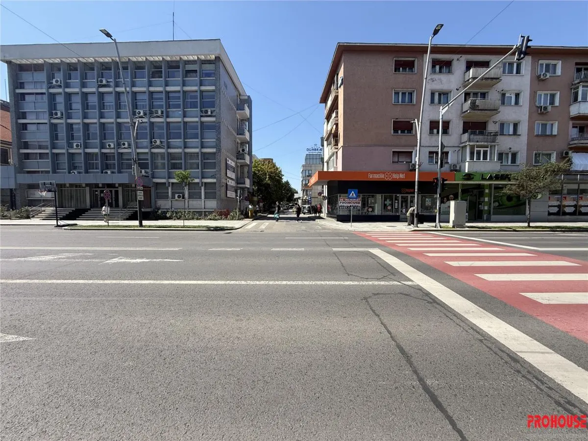 SPATIU COMERCIAL 100 MP â€“ POZITIE ULTRACENTRALA, VIZIBILITATE EXCELENTA - foto 3