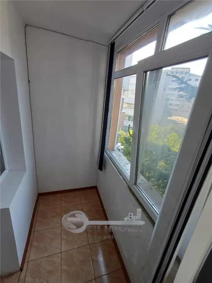 Apartament 3 camere Nicolina /Cug , 70 MP, etaj intermediar - foto 18