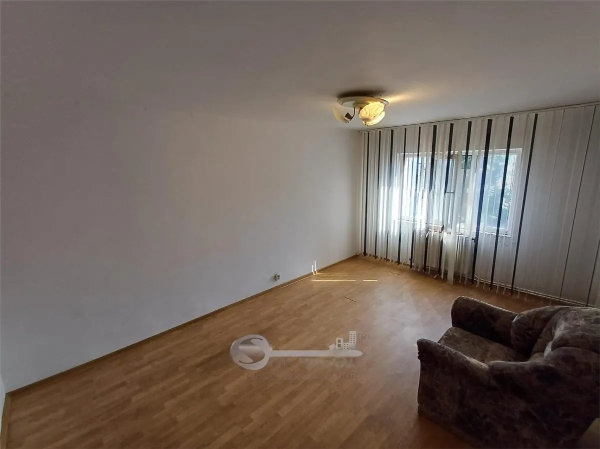 Apartament 3 camere Nicolina /Cug , 70 MP, etaj intermediar - foto 9