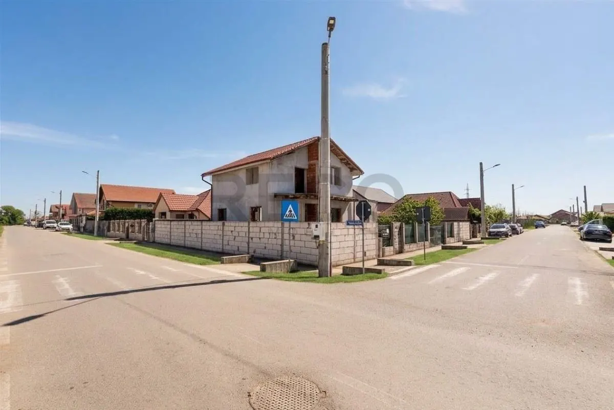 RECO Casa de vanzare in Santandrei Str. Pescarusului - foto 1