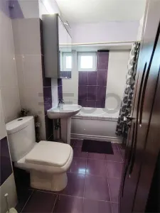RECO Apartament renovat cu camere Decomandat cu lift - foto 6