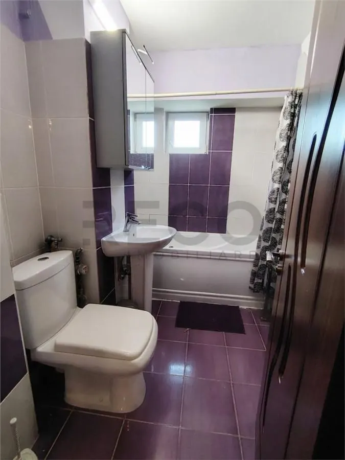 RECO Apartament renovat cu camere Decomandat cu lift - foto 6