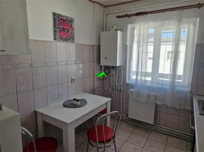 Apartament de vanzare 2 camere decomandate  Sibiu Hipodrom 3 - foto 4
