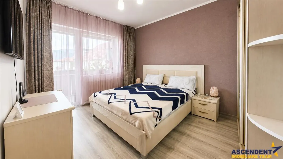 Apartament in bloc nou din Ghimbav, cu loc de parcare privat, mobilat si utilat modern - foto 4