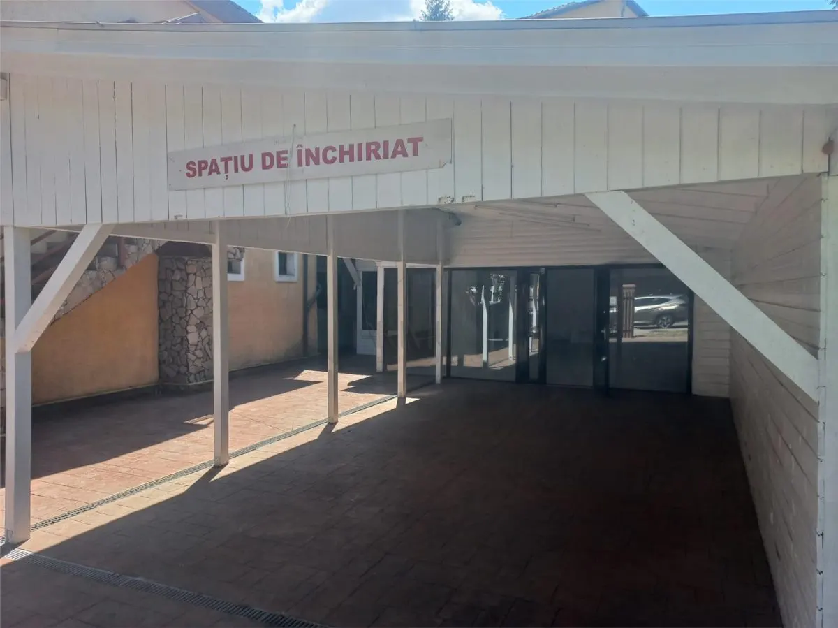 Spatiu comercial - zona excelenta - centrala proprie - trifazic - trafic pietonal - foto 6