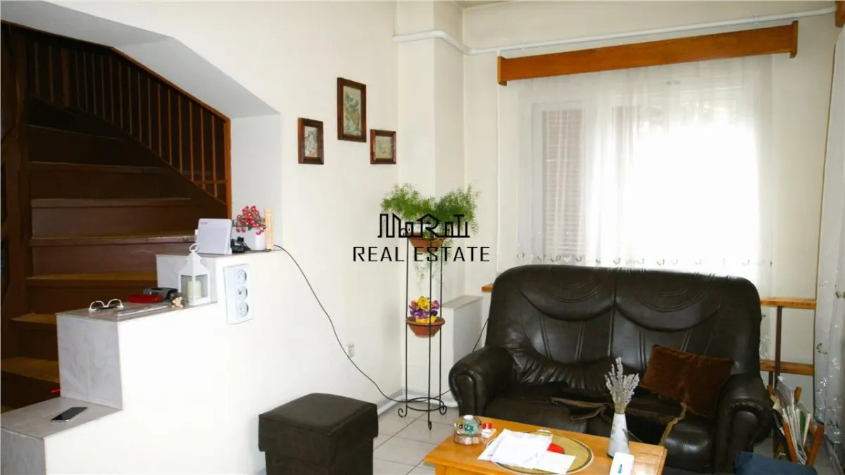 REPOZITIONARE PRET! Jumatate duplex in Criscior, Hunedoara - foto 1
