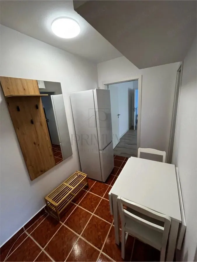 Apartament 2 camere Dambovita 42 mp Mobilat si utilat Aer Conditionat - foto 3