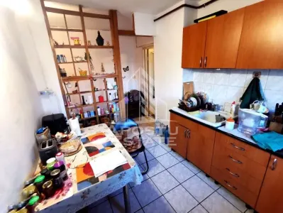 Apartament cu 3 camere de vanzare, 2 bai, zona Dambovita, Timisoara - Timisoara
