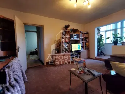 Apartament cu 3 camere de vanzare, 2 bai, zona Dambovita, Timisoara - foto 3