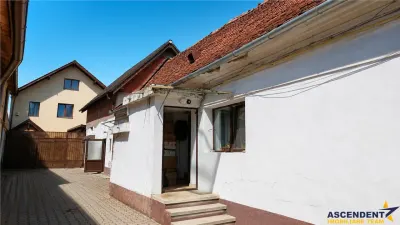Casa cu 4 camere, garaj, pivnita boltita si potential, Brasov - foto 3