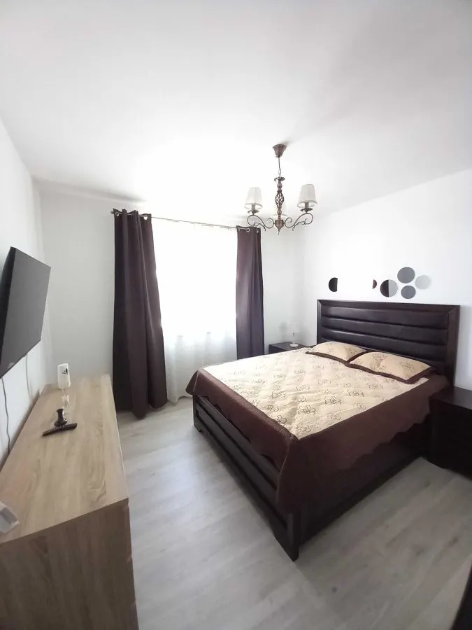 Apartament cu 2 camere, terasa generoasa, parcare privata, Tractorul, Brașov - foto 3
