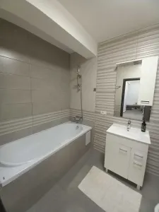 Apartament cu 2 camere, terasa generoasa, parcare privata, Tractorul, Brașov - foto 6