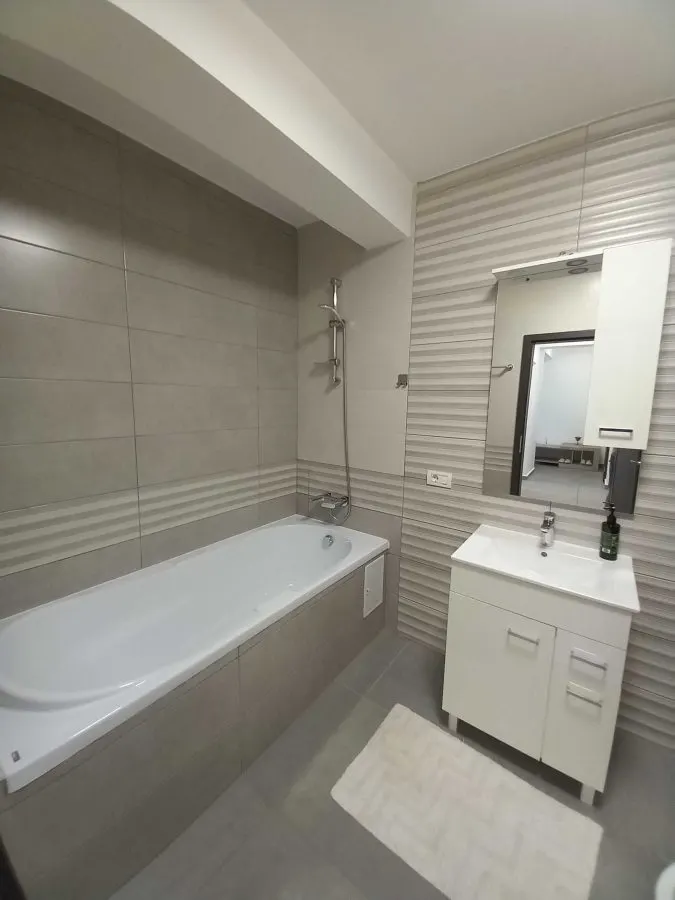 Apartament cu 2 camere, terasa generoasa, parcare privata, Tractorul, Brașov - foto 6