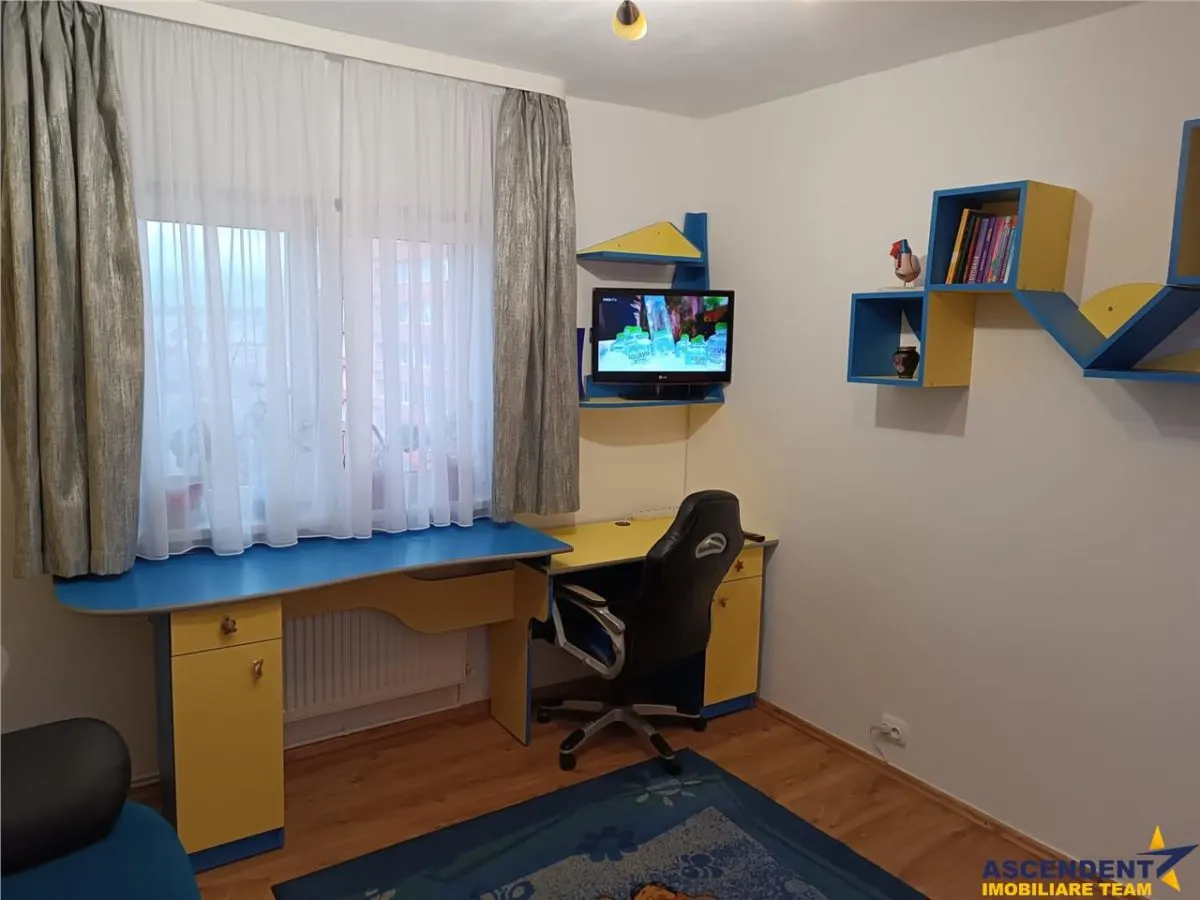 Decomandat ariat, confort si vedere panoramica, Centru Civic, Brasov - foto 12