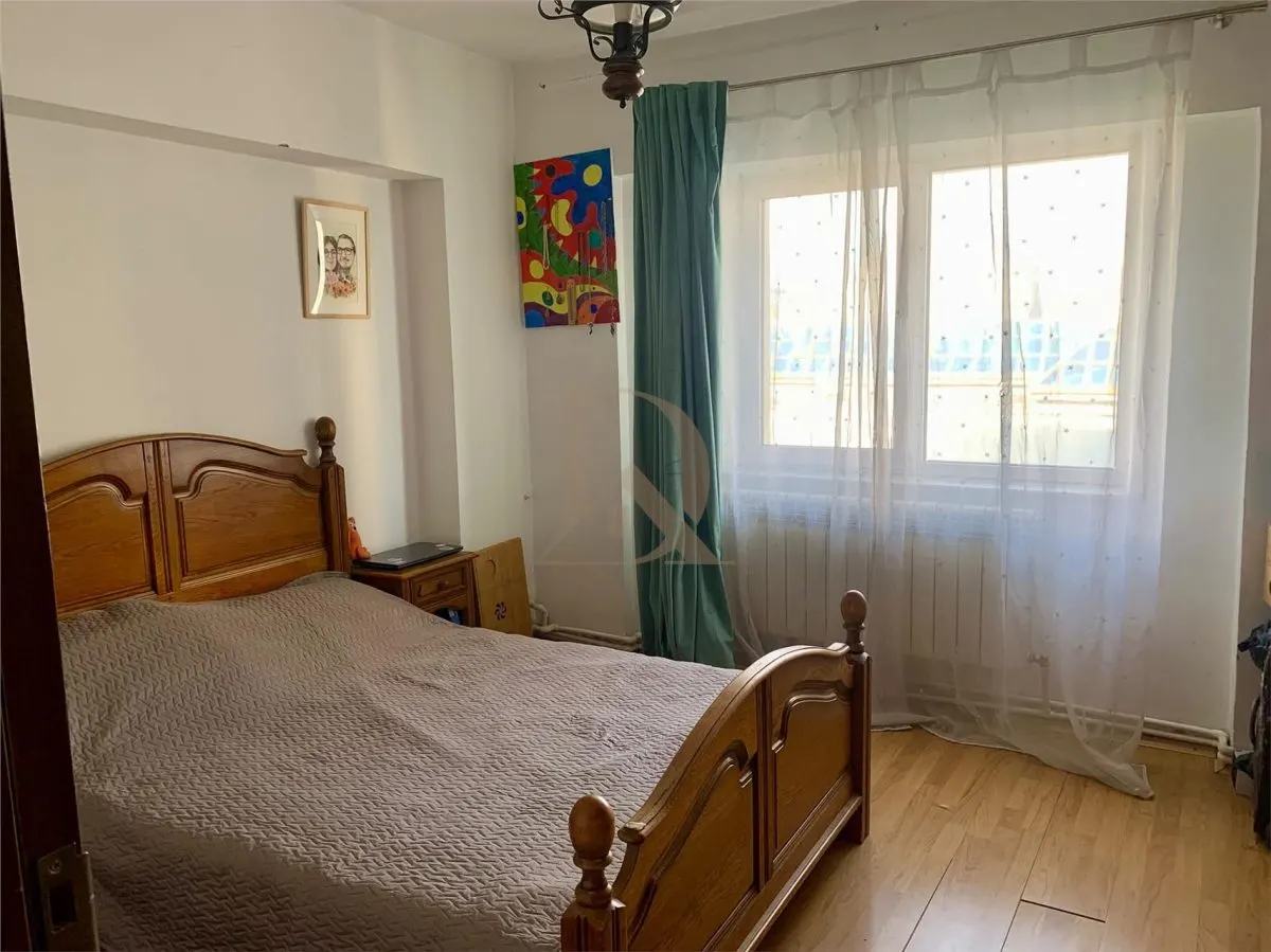 Centru Civic - A Panu , 3 camere ,  70mp , eliberare rapida - foto 1