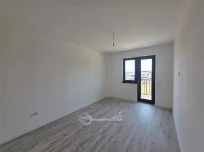 Apartament o camere decomandat - Rediu - foto 5