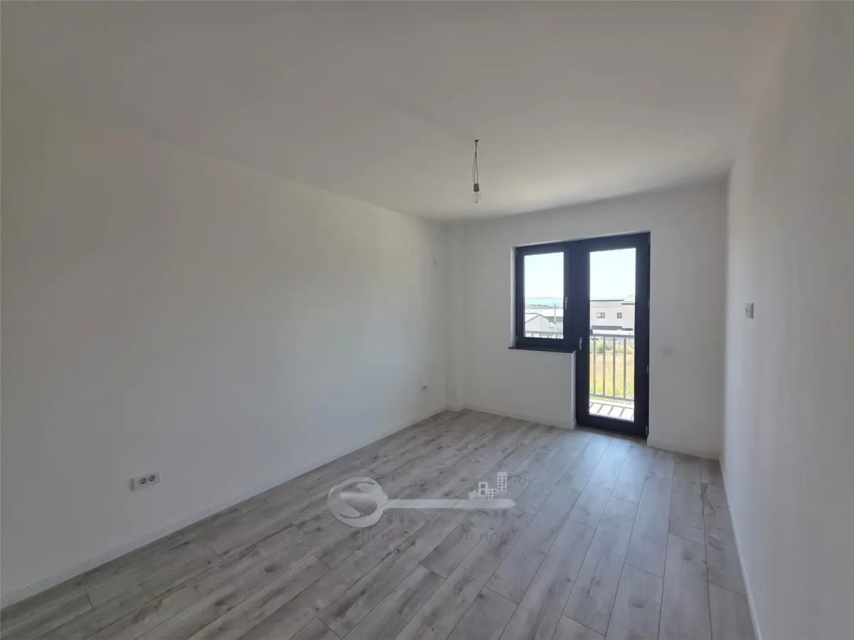 Apartament o camere decomandat - Rediu - foto 5