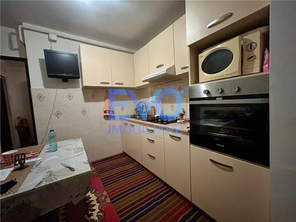 APARTAMENT 3 CAMERE,  MOBILAT SI UTILAT, FRUMOASA - foto 8
