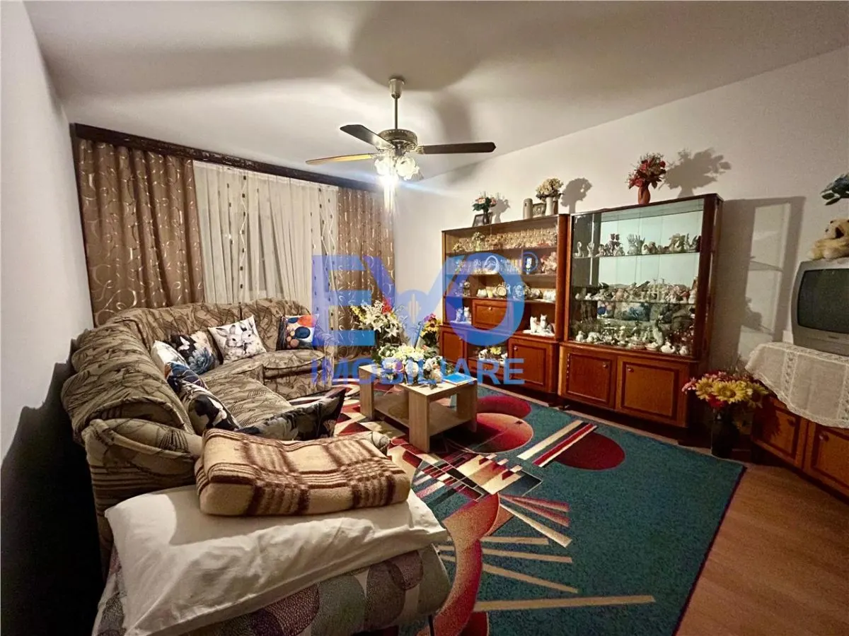 APARTAMENT 3 CAMERE,  MOBILAT SI UTILAT, FRUMOASA - foto 10
