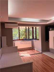 Apartament cu 2 camere, 44 mp, etaj 1, zona Dacia - complet mobilat si utilat - foto 3