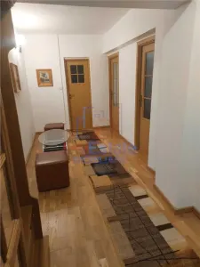 Apartament cu 3 camere, 69 mp, decomandat, etaj 2 - zona Pacurari - foto 4