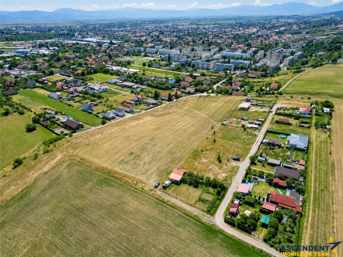 Teren extravilan recomandat si pentru case de vacante, investitie, Sfantu Gheorghe - foto 1