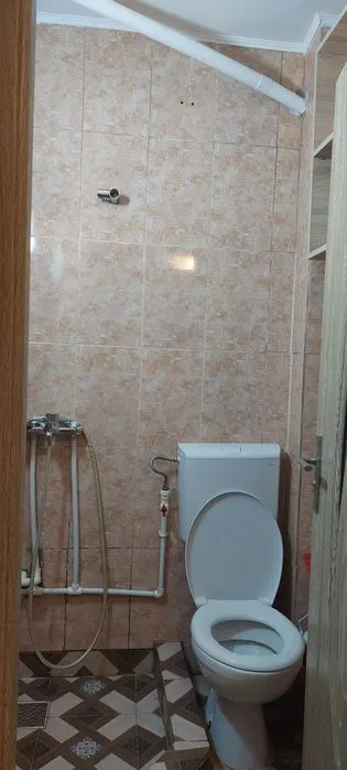 Garsoniera in bloc de apartamente  Podu Ros liceul Emil Racovita - foto 7