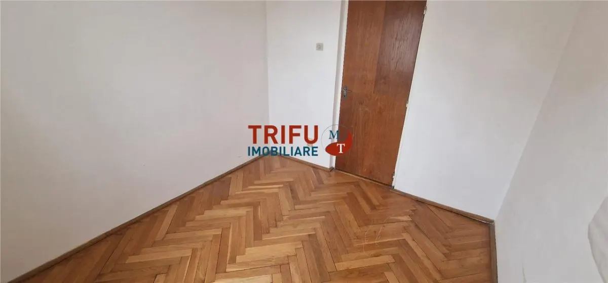 Apartament 3 camere, 2 bai, garaj, boxa zona Cetate - foto 4
