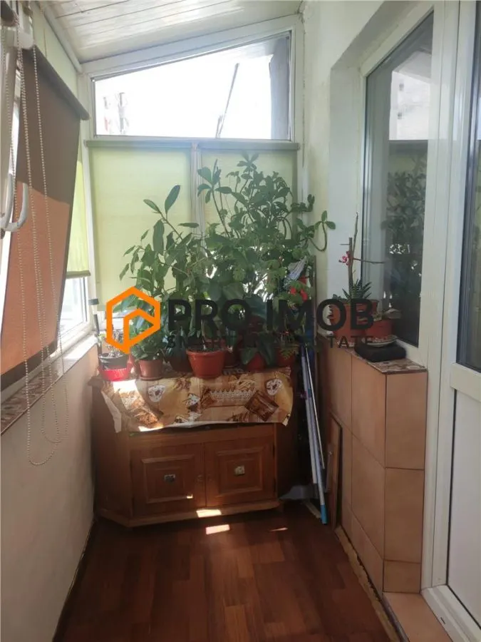 Apartament 2 camere cf 1 semidecomandat zona Unirii Sud - foto 9