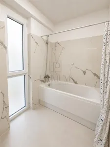 Apartament 3 camere Calea Aradului Prima inchiriere  71 mp + terasa Parcare subterana - foto 3