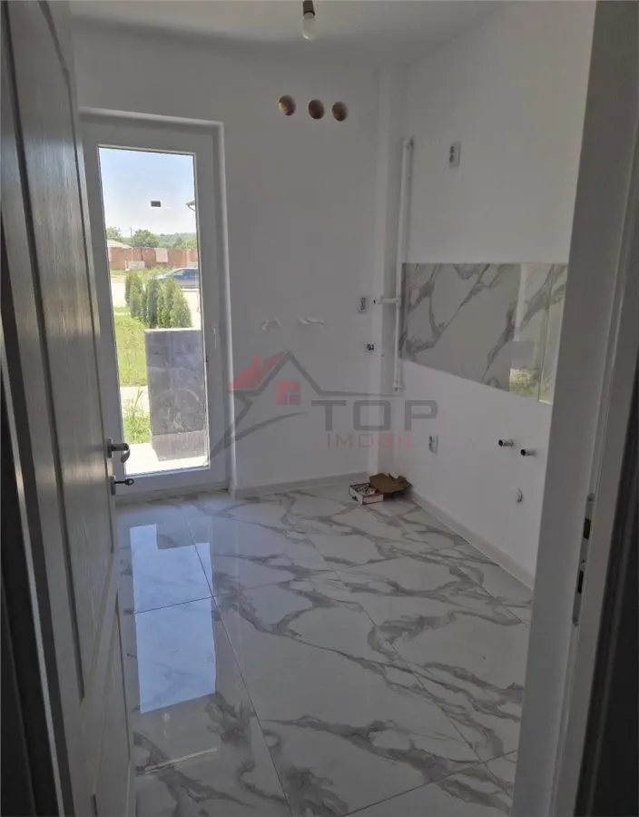 Apartament o camera+ loc de parcare - Lunca Cetatuii - foto 1