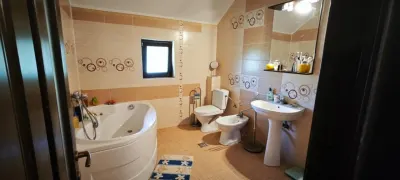 Vila individuala 5 camere Lunca Cetatuii--650 EURO - foto 13