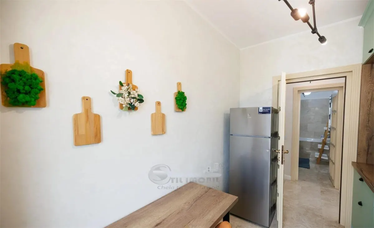 Apartament 3 camere , Copou, 90 mp, 3 balcoane, mobilat premium - foto 8