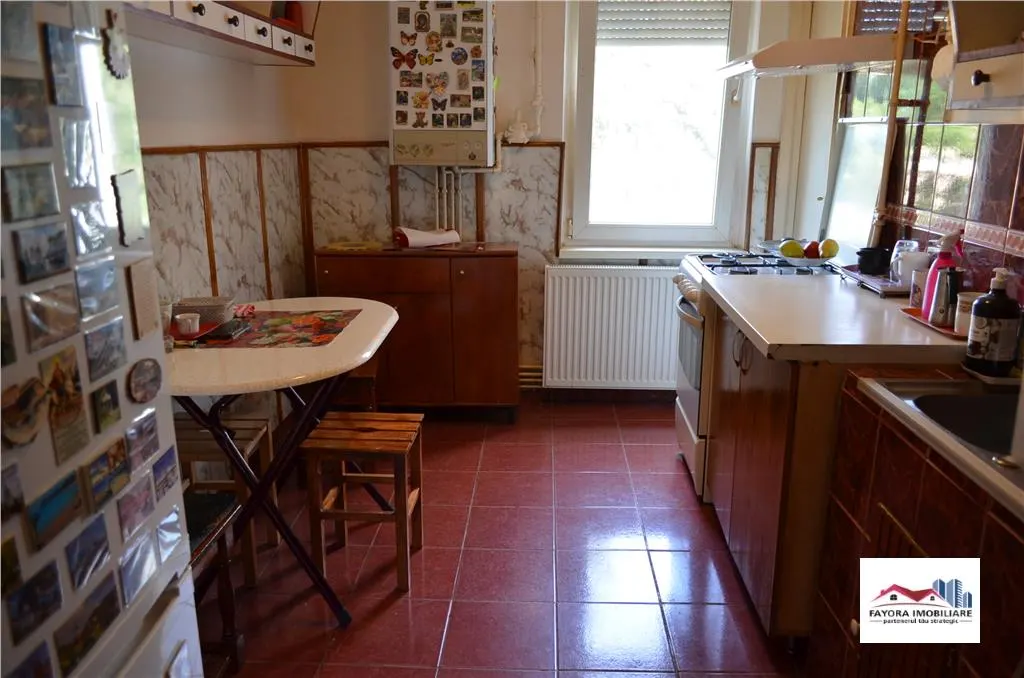 Ap. 3 Camere si 2 Bai cu Garaj de Vanzare Zona Corina - foto 6