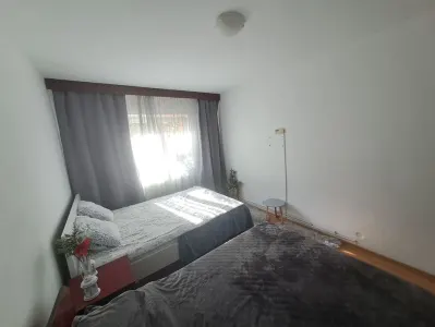 Apartament 2camere decomandat etaj 2 Racadau - foto 3