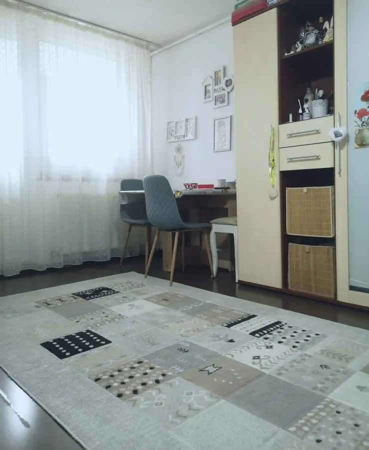 Garsoniera renovata, mobilata zona Astra - foto 2