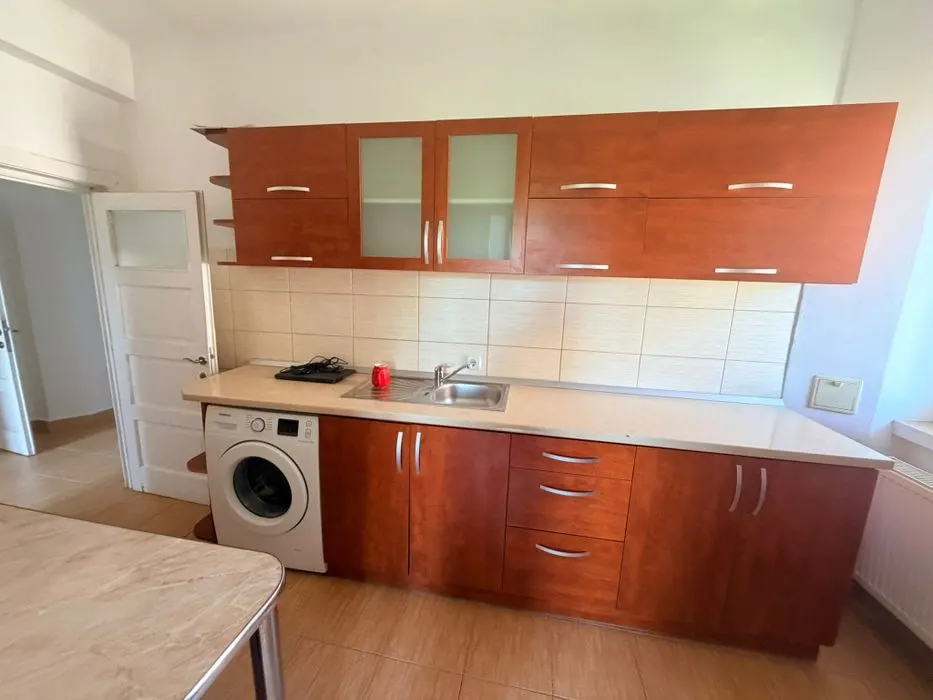 Apartament decomandat, 2 camere Centrul Civic - foto 2