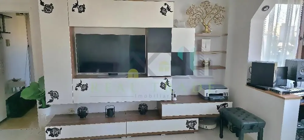 Apartament 2 camere, mobilat zona Astra- Piata - foto 1