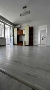 Apartament 2 camere renovat zona Tractorul - foto 1
