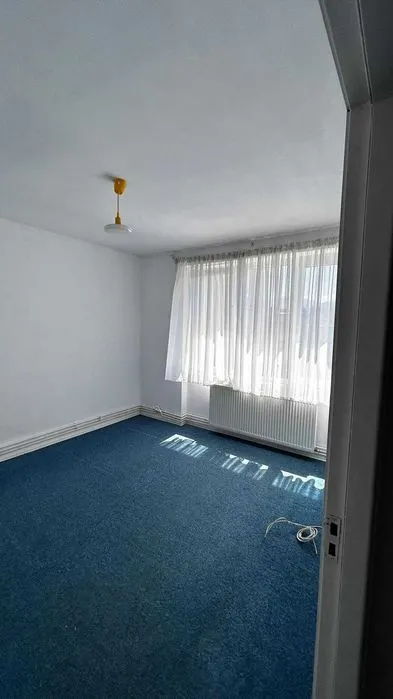 Apartament 2 camere renovat zona Tractorul - foto 7
