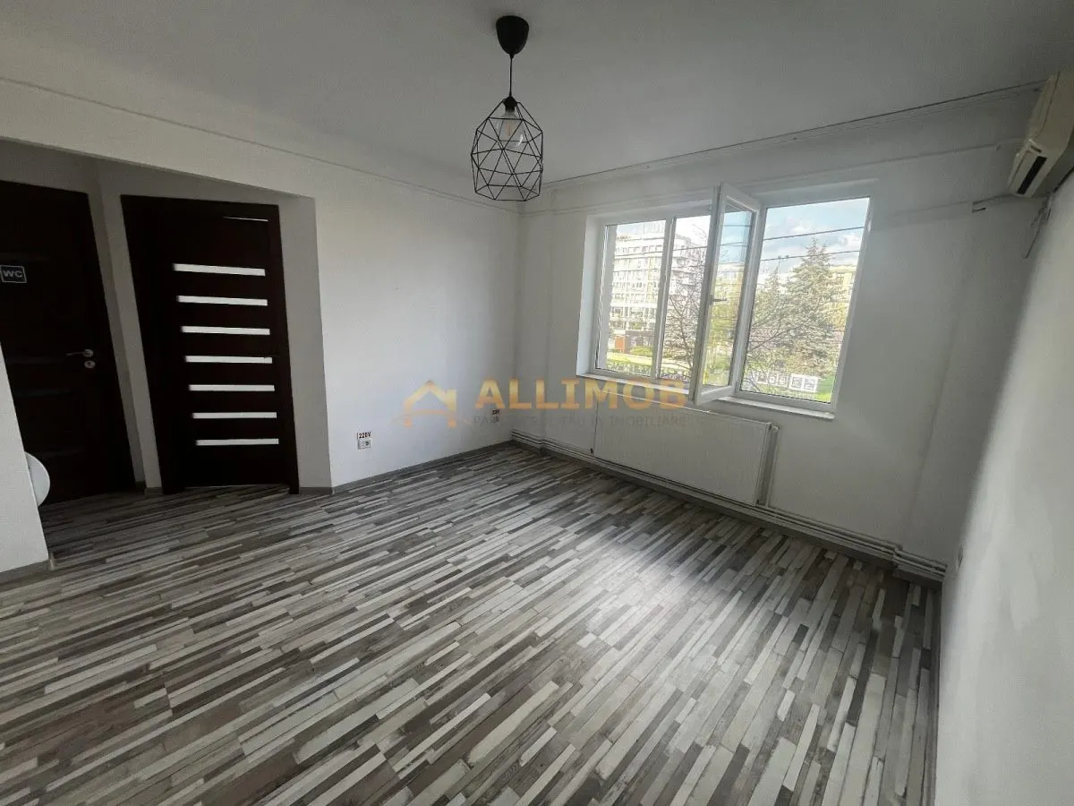 Apartament 3 camere nemobilat, in Ploiesti, zona ultracentrala - foto 3