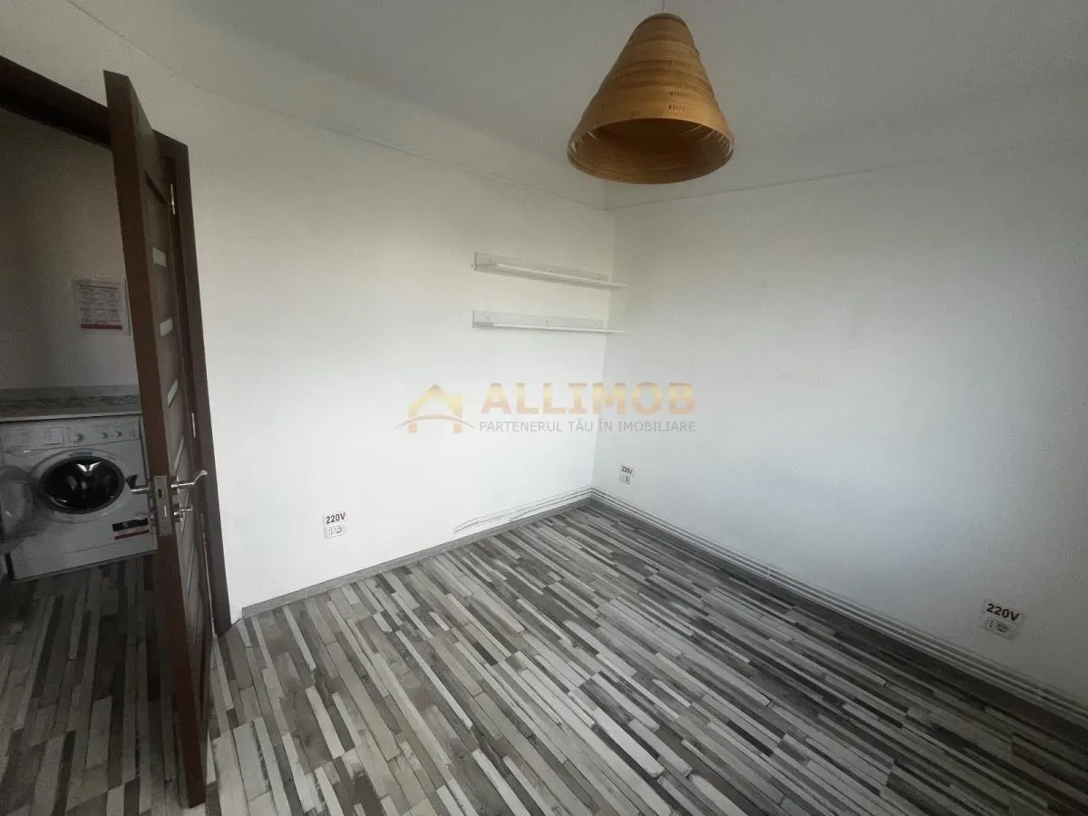 Apartament 3 camere nemobilat, in Ploiesti, zona ultracentrala - foto 5