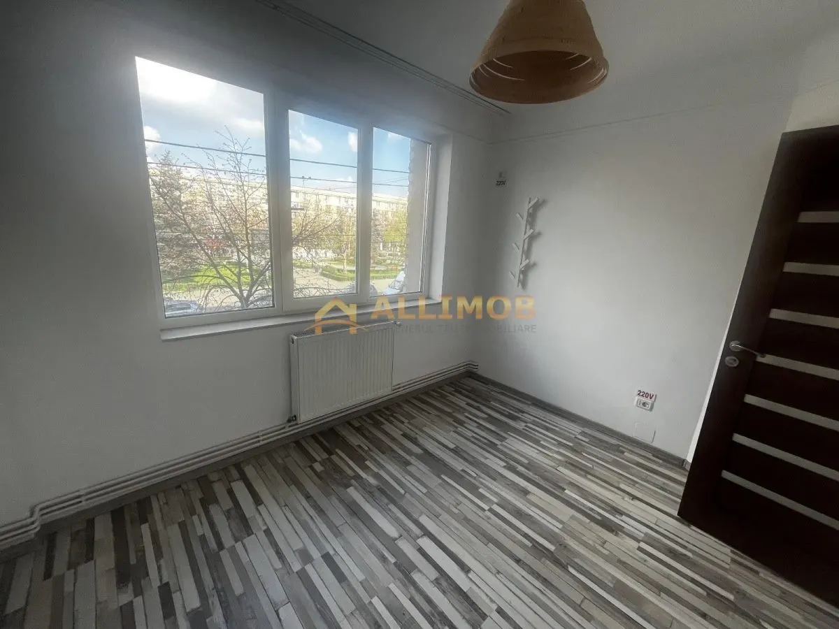 Apartament 3 camere nemobilat, in Ploiesti, zona ultracentrala - foto 6