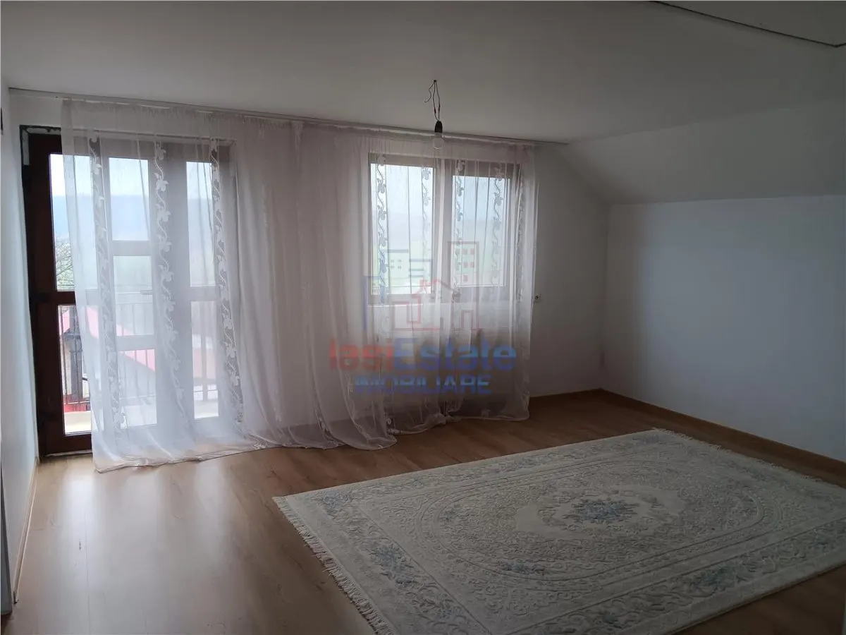 Vila la pret de apartament! Dumbrava  Vila P+M Su=120mp Teren 300mp toate utilitatile - foto 5