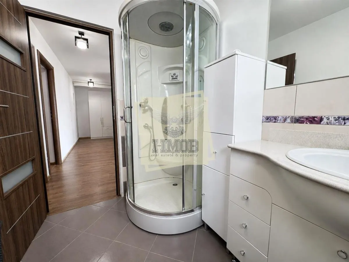 Apartament 3 camere terasa balcon si parcare zona Selimbar - foto 14