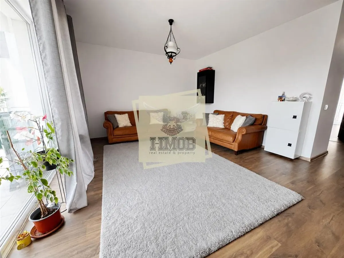 Apartament 3 camere terasa balcon si parcare zona Selimbar - foto 3