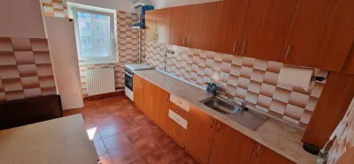 Apartament decomandat cu 4 camere de inchiriat â€“ Calea București, Brașov - Brasov
