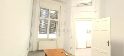 Spatiu birouri renovat nou, cladire istorica langa tribunal -  P - ta Unirii - foto 12