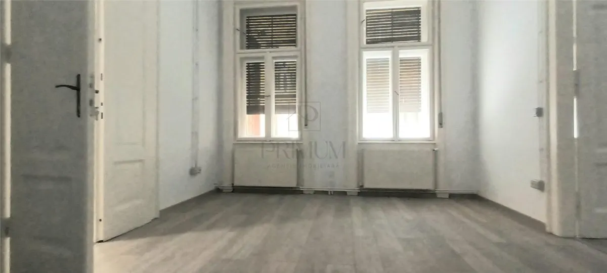 Spatiu birouri renovat nou, cladire istorica langa tribunal -  P - ta Unirii - foto 3
